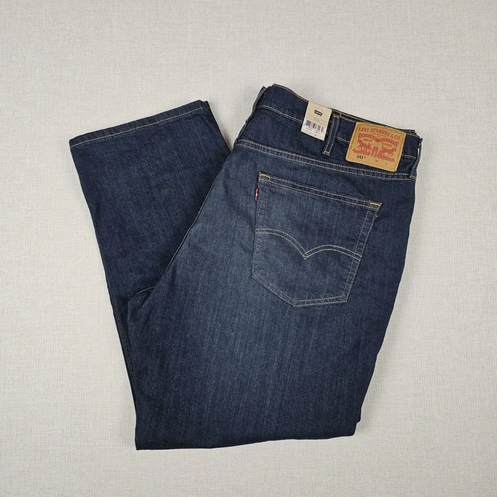 Levi's 541 Athletic Fit Denim Jeans Mens 44 x 30 Blue Medium Wash  NWT